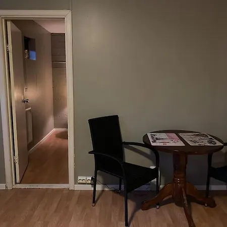 A Cozy Basement In Rvk Suburbs Apartment *